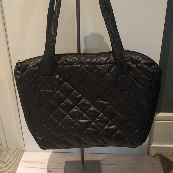 🌺🍀Black bag by laundry 👠 👠👠 - Picture 2 of 10